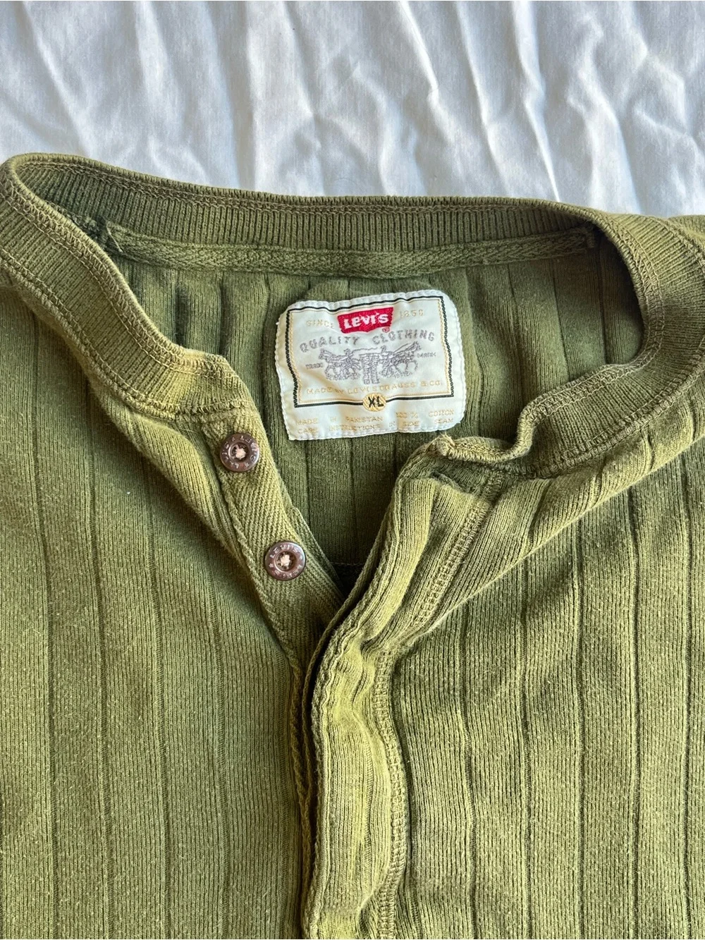 Olive Green Long-Sleeve Ribbed Vintage Levi’s Shirt